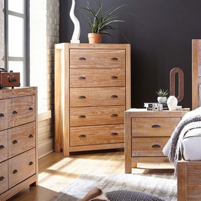 Montauk Solid Wood 32.5" 5-Drawer Chest