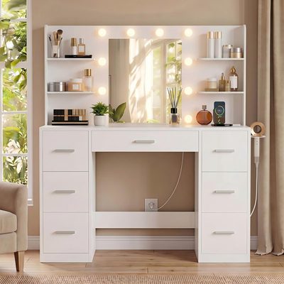 Ragin Makeup Vanity with USB Outlet and 3-Mode Lighted Mirror