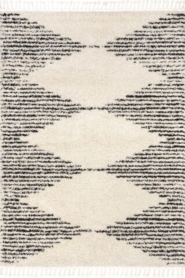 Moroccan Diamond Pinstripes Tassel Rug – Off White