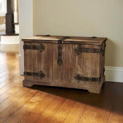 Victorian Style Decorative Fir Wood Trunk Set