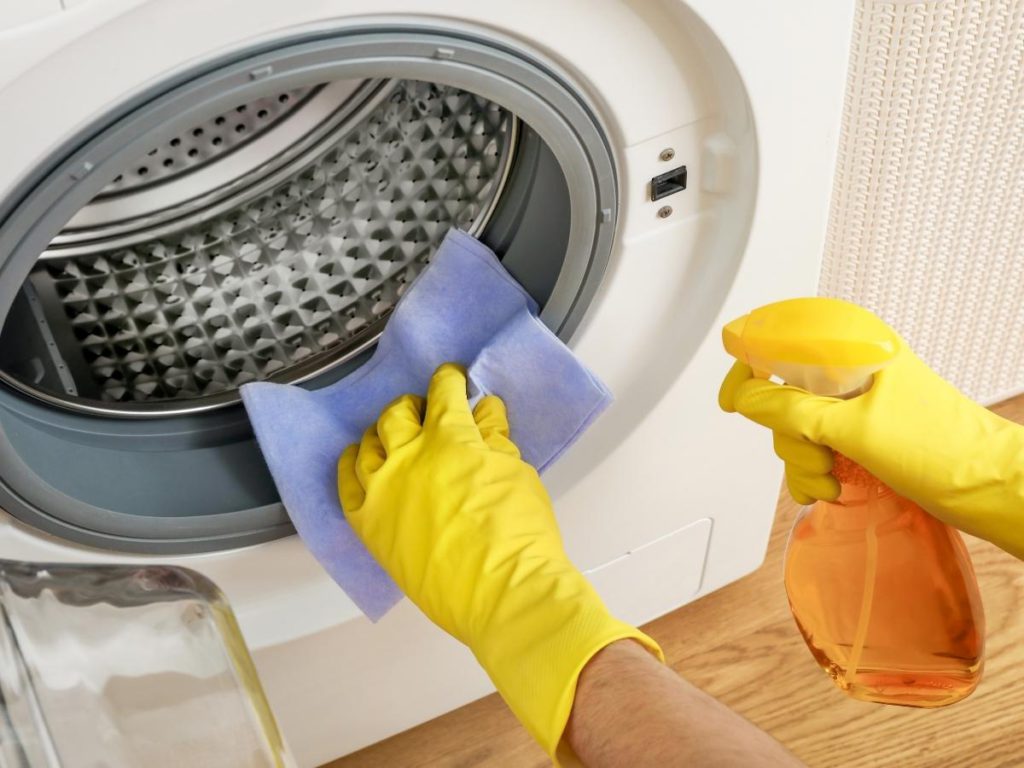 cleaning washing machine with fiber cloth