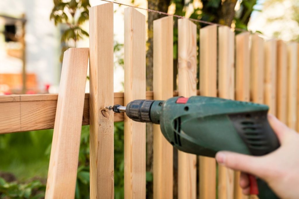 Making wooden fence