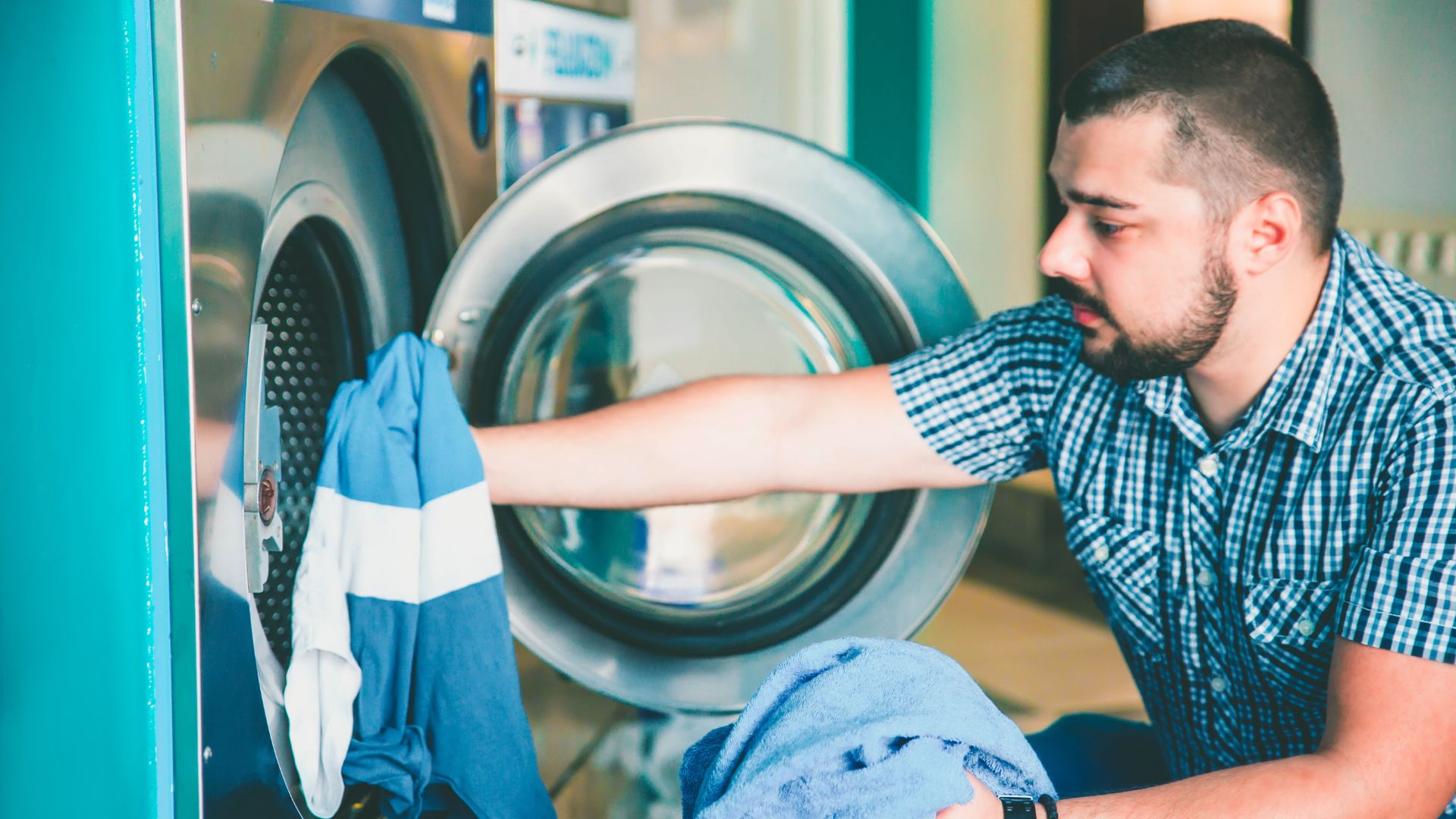 How much to pay someone to do laundry? 8 Benefits – Apartment ABC